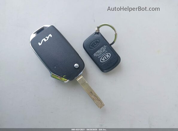 KNDEPCAA5N7249015 2022 KIA SELTOS Blue Widok deski rozdzielczej