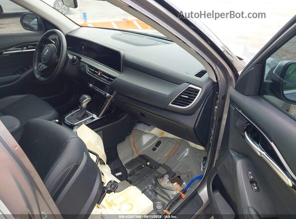 KNDER2AA7R7500367 2024 KIA SELTOS Gray Front interior view