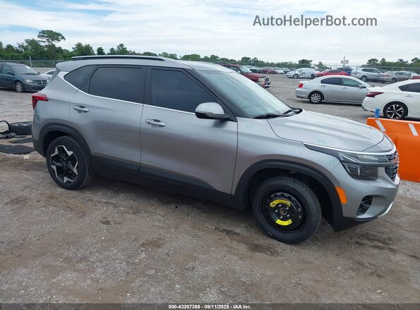 KNDER2AA7R7500367 2024 KIA SELTOS Gray Rear interior view