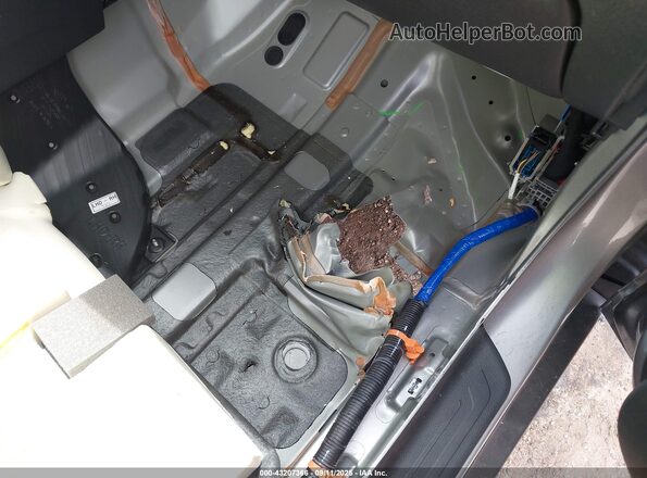 KNDER2AA7R7500367 2024 KIA SELTOS Gray Front view