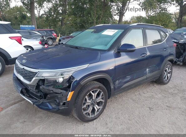 KNDERCAA2M7153884 2021 KIA SELTOS Blue Front view