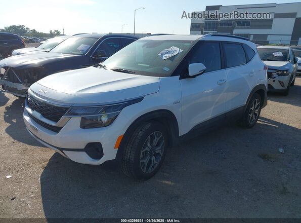 KNDERCAA9N7303023 2022 KIA SELTOS White 
