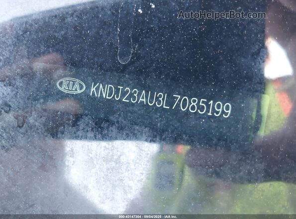KNDJ23AU3L7085199 2020 KIA SOUL Maroon Widok komory silnika