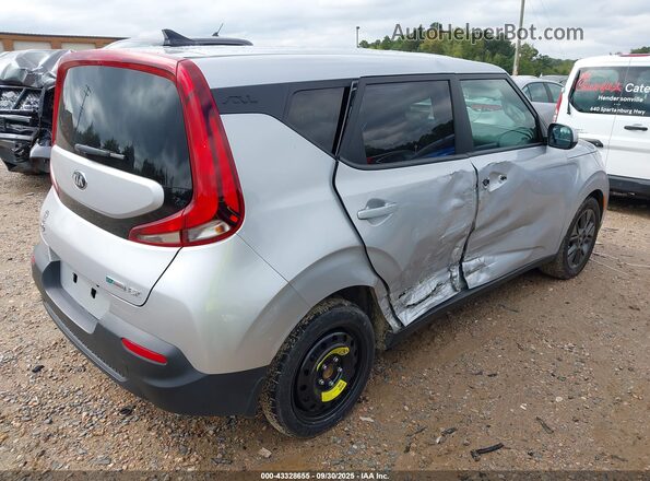 KNDJ33AU7L7015377 2020 KIA SOUL Серебряный Задняя правая четверть