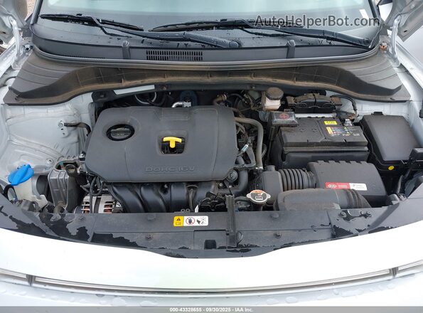 KNDJ33AU7L7015377 2020 KIA SOUL Серебряный Вид сзади