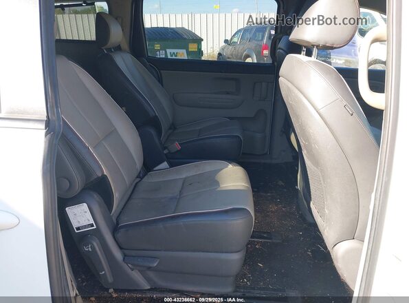 KNDMB5C15H6335650 2017 KIA SEDONA White Widok naklejki z numerem VIN