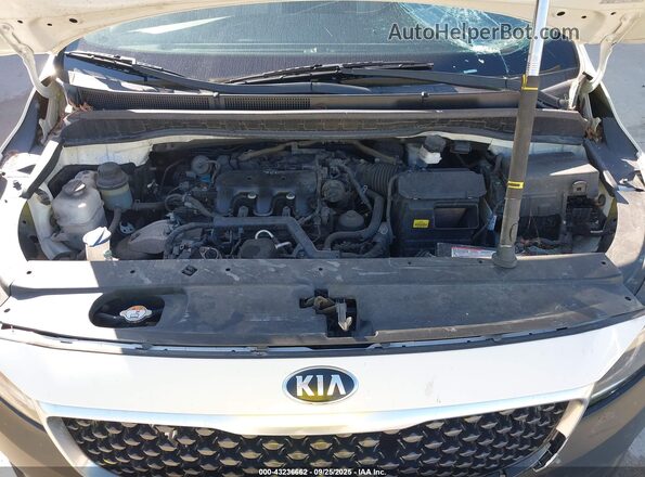 KNDMB5C15H6335650 2017 KIA SEDONA White Widok z tyłu