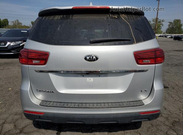 KNDMB5C15L6604819 2020 KIA SEDONA Silver Rear view
