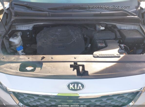 KNDMB5C16L6576898 2020 KIA SEDONA Silver Rear view