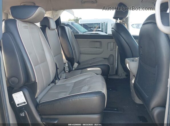 KNDMB5C16L6576898 2020 KIA SEDONA Silver VIN sticker view