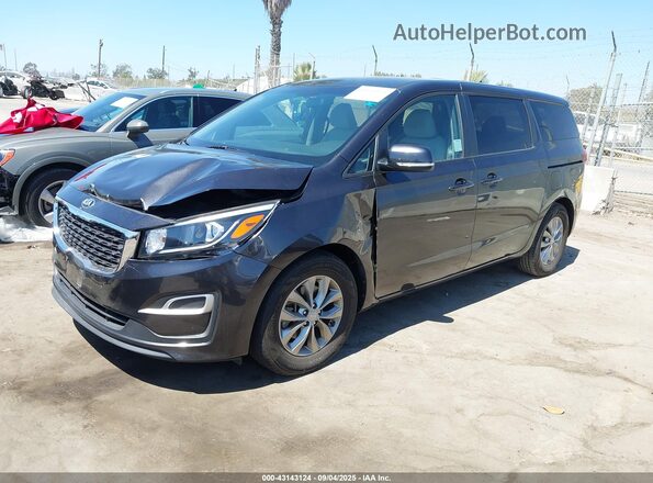 KNDMB5C18L6659295 2020 KIA SEDONA Gray Առջևի ձախ երեք քառորդ տեսարան