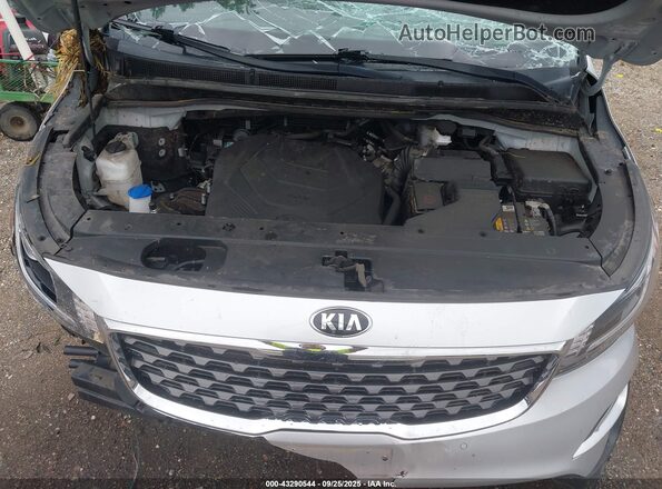 KNDMB5C19L6591623 2020 KIA SEDONA Silver Вид ззаду