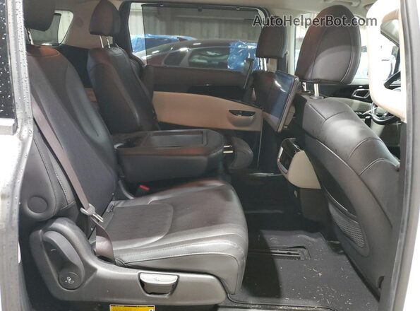 KNDNE5H31N6086006 2022 KIA CARNIVAL White 