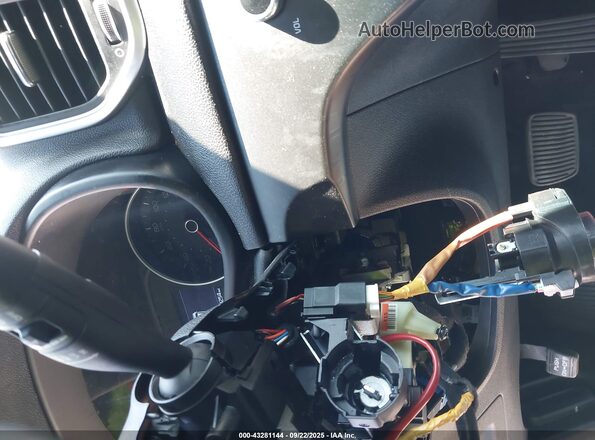 KNDP63AC0M7849792 2021 KIA SPORTAGE White ხელსაწყოთა პანელის ხედი