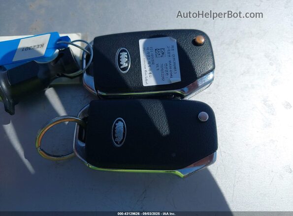KNDPM3AC4M7925472 2021 KIA SPORTAGE Maroon Dashboard view