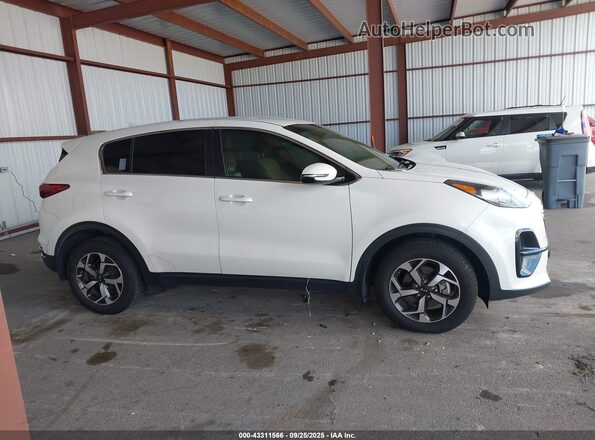 KNDPM3AC4M7926539 2021 KIA SPORTAGE Белый Вид задней части салона