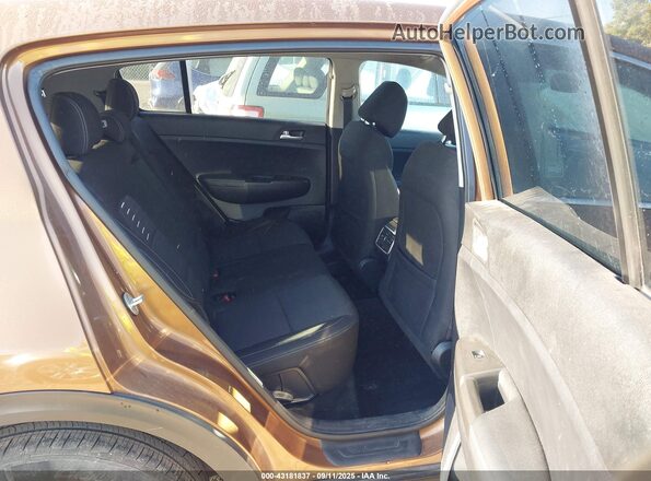 KNDPM3AC9J7357960 2018 KIA SPORTAGE Brown Vista de la etiqueta del VIN