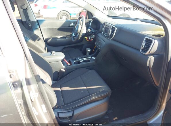 KNDPMCAC4J7348213 2018 KIA SPORTAGE Серый 