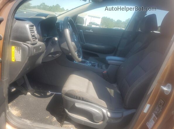 KNDPMCAC4K7505272 2019 KIA SPORTAGE Brown Вид салону спереду