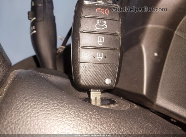 KNDPMCAC5K7539415 2019 KIA SPORTAGE Gray Vista del salpicadero
