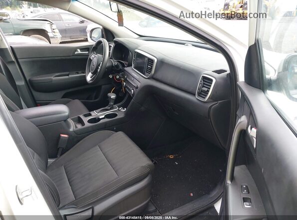 KNDPMCAC5M7942183 2021 KIA SPORTAGE White Vista interior delantera