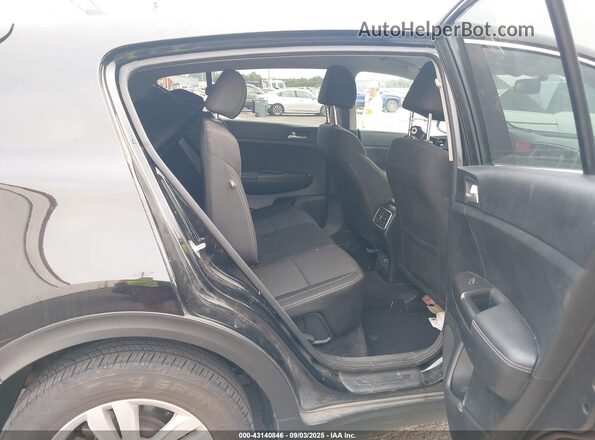 KNDPMCAC6J7381228 2018 KIA SPORTAGE Black 