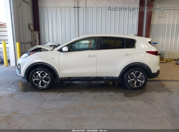 KNDPMCAC6N7999445 2022 KIA SPORTAGE White Widok wnętrza 360 stopni