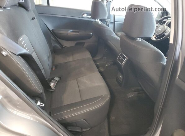 KNDPMCAC7J7448743 2018 KIA SPORTAGE Серый 