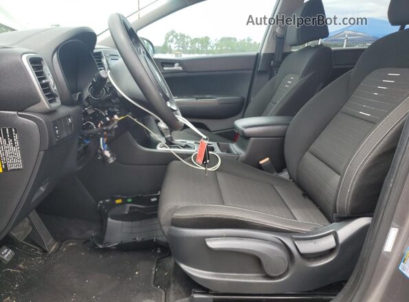 KNDPMCAC8J7307373 2018 KIA SPORTAGE Gray 