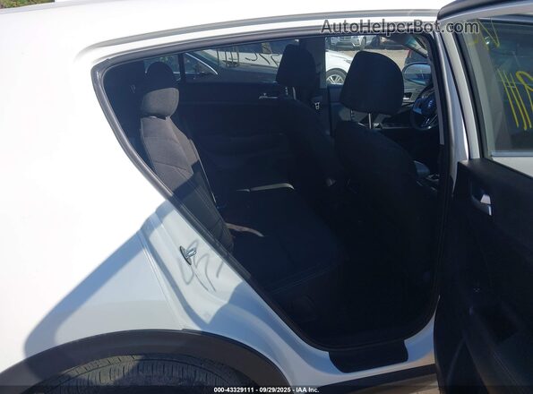 KNDPMCACXN7016721 2022 KIA SPORTAGE White VIN კოდის სტიკერის ხედი