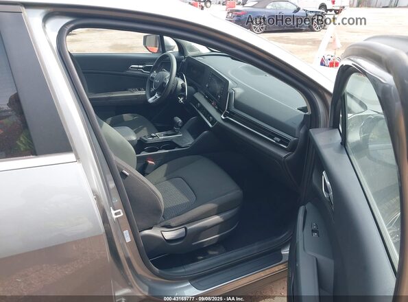 KNDPU3DF8S7358539 2025 KIA SPORTAGE Gray Widok wnętrza z przodu