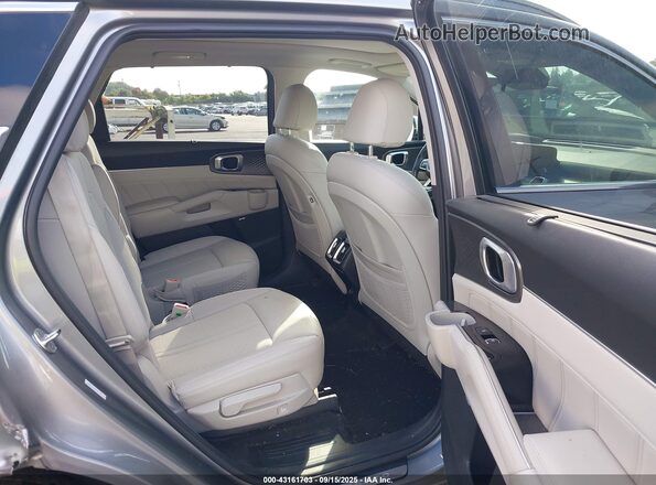 KNDRMDLG5P5136424 2023 KIA SORENTO HYBRID Gray Vista de la etiqueta del VIN