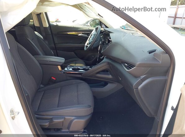 LRBAZLR41ND136721 2022 BUICK ENVISION White Вид салону спереду