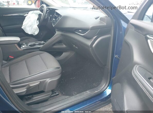 LRBAZLR4XND050078 2022 BUICK ENVISION Blue Вид салону спереду