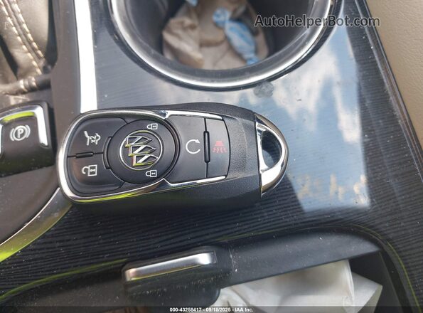 LRBFXBSAXJD053109 2018 BUICK ENVISION Коричневый Вид панели приборов