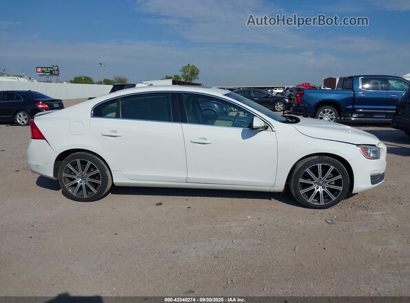 LYV402HK3JB173387 2018 VOLVO S60 INSCRIPTION White უკანა სალონის ხედი