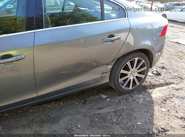 LYV612TK9GB093825 2016 VOLVO S60 INSCRIPTION Silver Front view