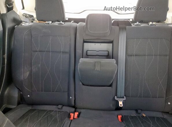 MAJ3S2GE2MC451722 2021 FORD ECOSPORT Серебряный 
