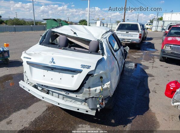 ML32F3FJ2JHF09248 2018 MITSUBISHI MIRAGE G4 Белый Вид панели приборов