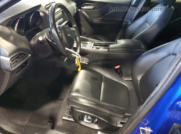 SADCJ2FX2LA631779 2020 JAGUAR F-PACE Синий Вид салона спереди