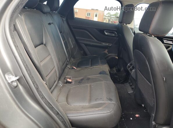 SADCK2FX7LA645898 2020 JAGUAR F-PACE White Widok wnętrza z tyłu