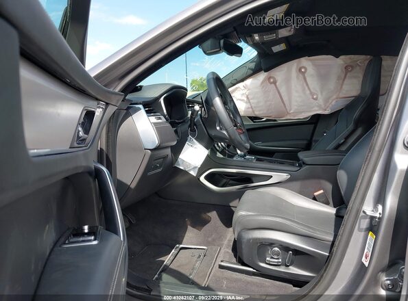 SADCT2EX9RA736663 2024 JAGUAR F-PACE Gray Widok wnętrza z przodu