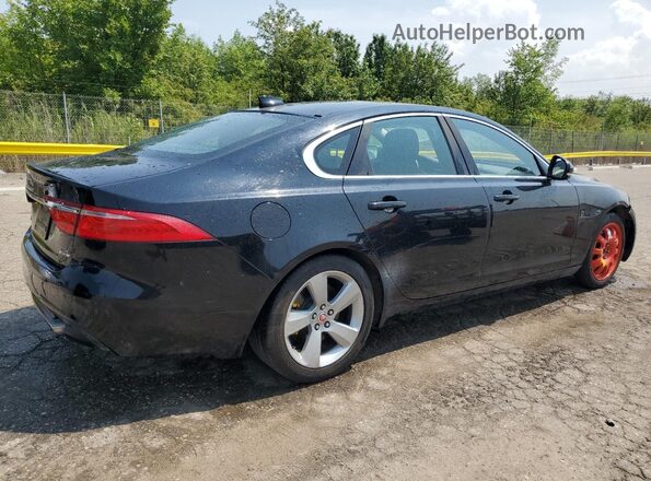 SAJBS4FX3JCY70700 2018 JAGUAR XF Black 