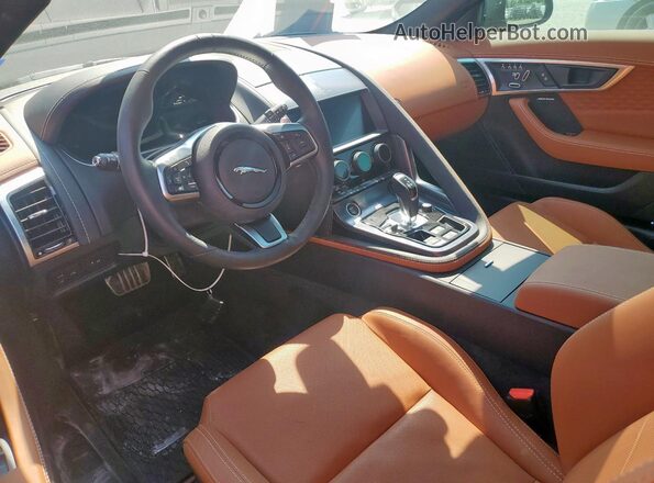 SAJDF1EEXRCK85149 2024 JAGUAR F-TYPE Green Vista del salpicadero