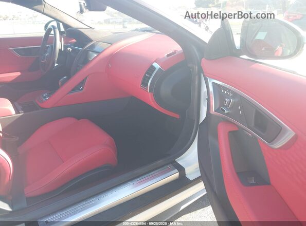 SAJDF5GX8MCK73659 2021 JAGUAR F-TYPE White Vista interior delantera
