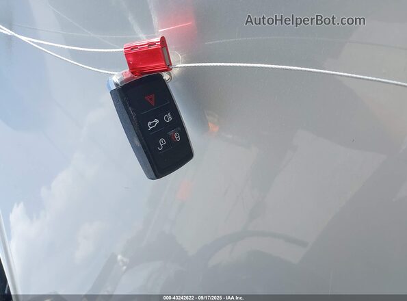 SALCP2FX6PH919921 2023 LAND ROVER DISCOVERY SPORT Серебряный Вид панели приборов