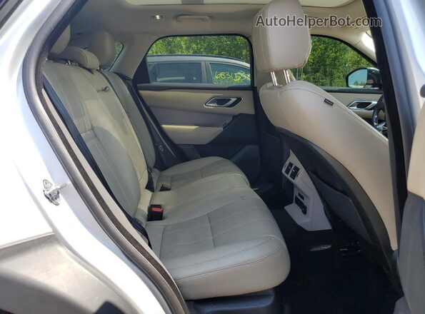 SALYB2EX7LA256089 2020 LAND ROVER RANGE Silver Rear interior view