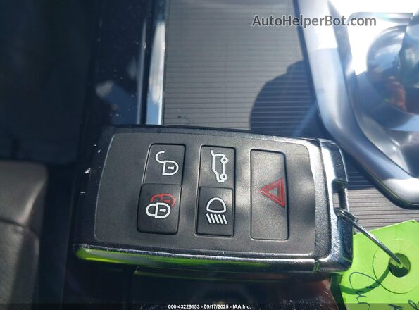 SALZL2GX0LH027078 2020 LAND ROVER RANGE ROVER EVOQUE White Вид панелі приладів