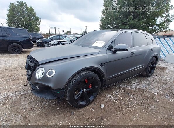 SJAAC2ZV2HC015410 2017 BENTLEY BENTAYGA Серый Передняя левая четверть