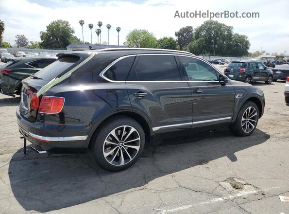 SJAAC2ZV6HC015703 2017 BENTLEY BENTAYGA Black Tył prawy